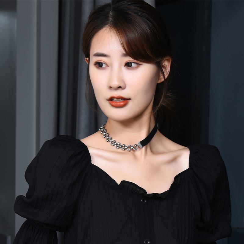 Titanium Modern Black Steel Choker Necklace For Women With Dazzling Crystal Accents And Trendy Shape Wave