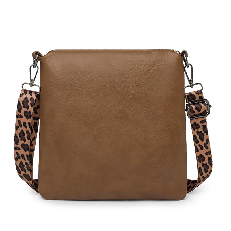 Leopard Print Shoulder Bag Women's Retro Multi-Layer Mobile Phone Bag