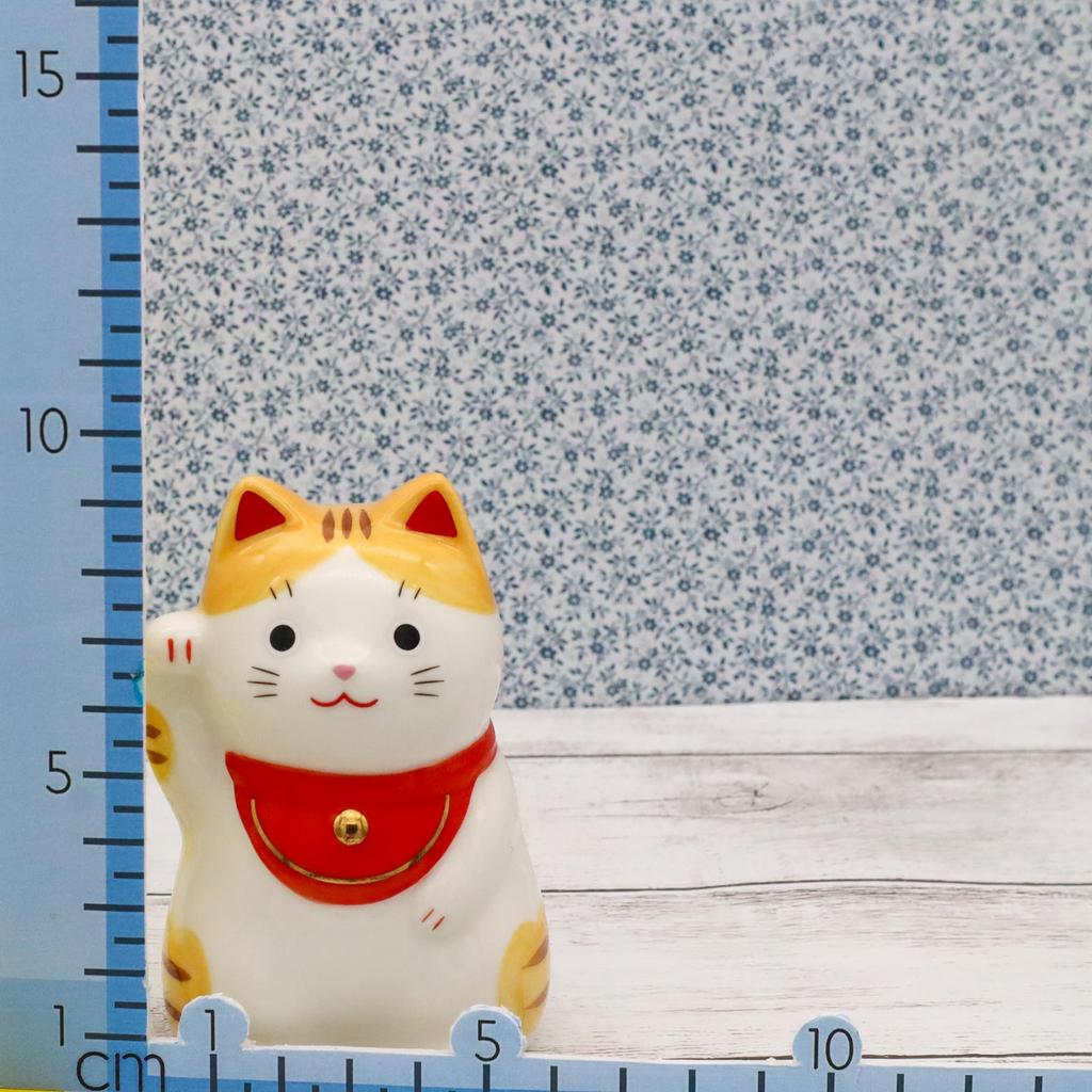Yakushi Kiln Maneki-neko (Tygrys, Średni) Przynieś Szczęście (z naklejką Powodzenia)