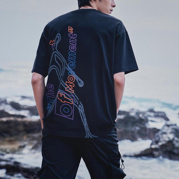 Li Ning Graphic Print Round Neck Short Sleeve T-Shirt Men Tops Black AHSR359-1