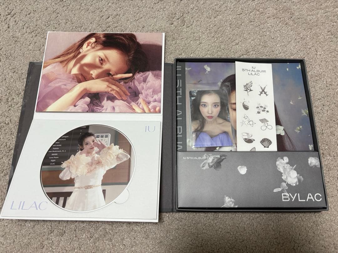 

[Б/В] Альбом IU LILAC з торговою карткою