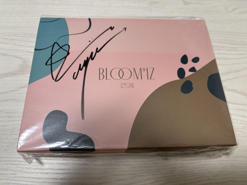 [USED] IZ*ONE BLOOM*IZ Chaeyoung autographed