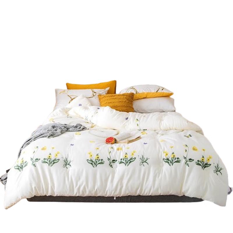 

All-Season Printed Quilt