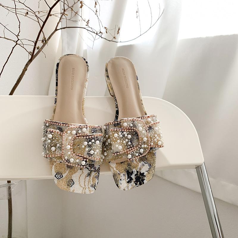 Slippers women's outer wear fire in the summer of 2025 new models go out temperament retro French niche women's shoes