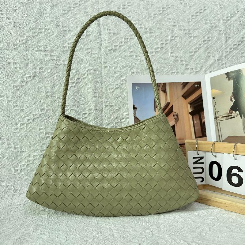 New handwoven bag, high-end Internet celebrity explosion female French vegetable basket handbag shoulder bag