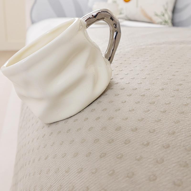 Light Luxury, Cool And Non-Slip  New Popular Sofa Cushion, High-End Summer Sofa Mat, Sofa Cover Cushion