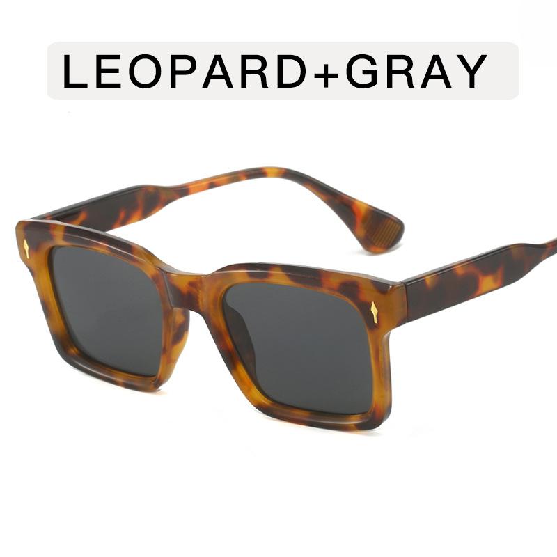 Vintage Retro Style Women's Sun Glasses Rivets Decoration Square Shape Sunglasess Women Driving Hiking Men Sunglass