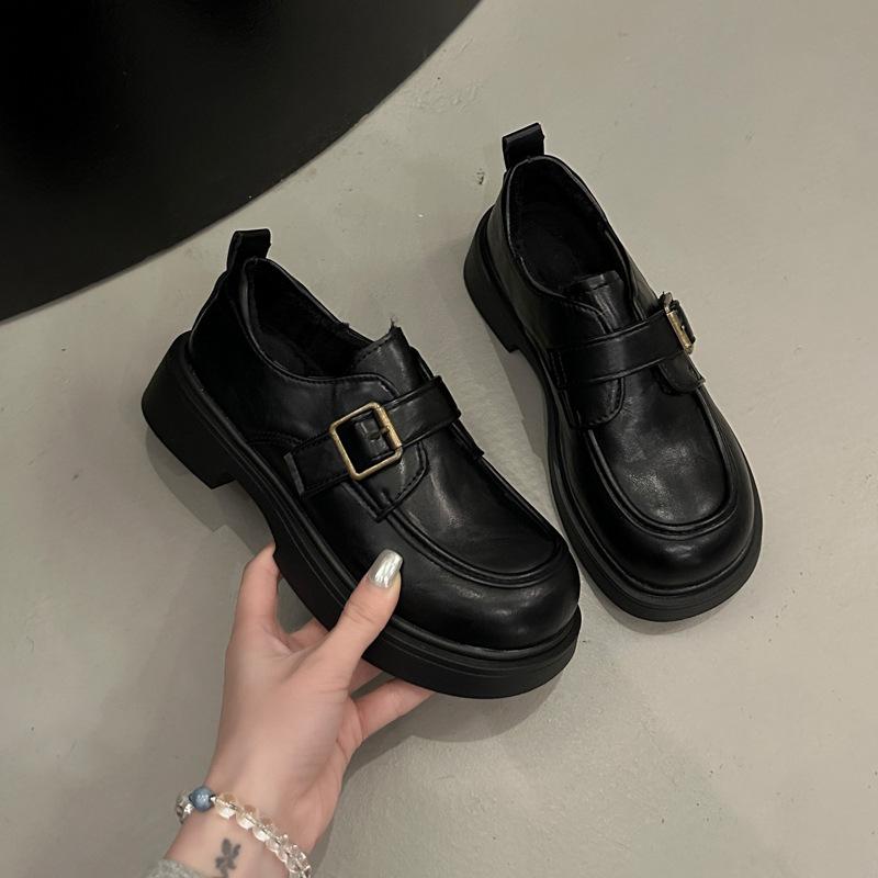 

Версия из коровьей кожи маленьких кожаных туфель в британском стиле для женской коллекции осень 2025, новые лоферы на одной педали в стиле ретро, универсальные туфли на платформе 40