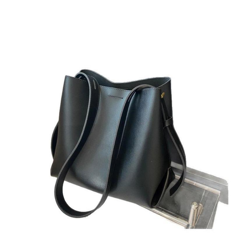 Texture popular shoulder bag new women's casual simple large capacity versatile solid color bucket bag