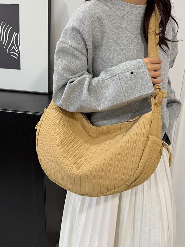 Lightweight Crossbody Bag For Women With Wrinkled Fabric And Multiple Pockets For Outings