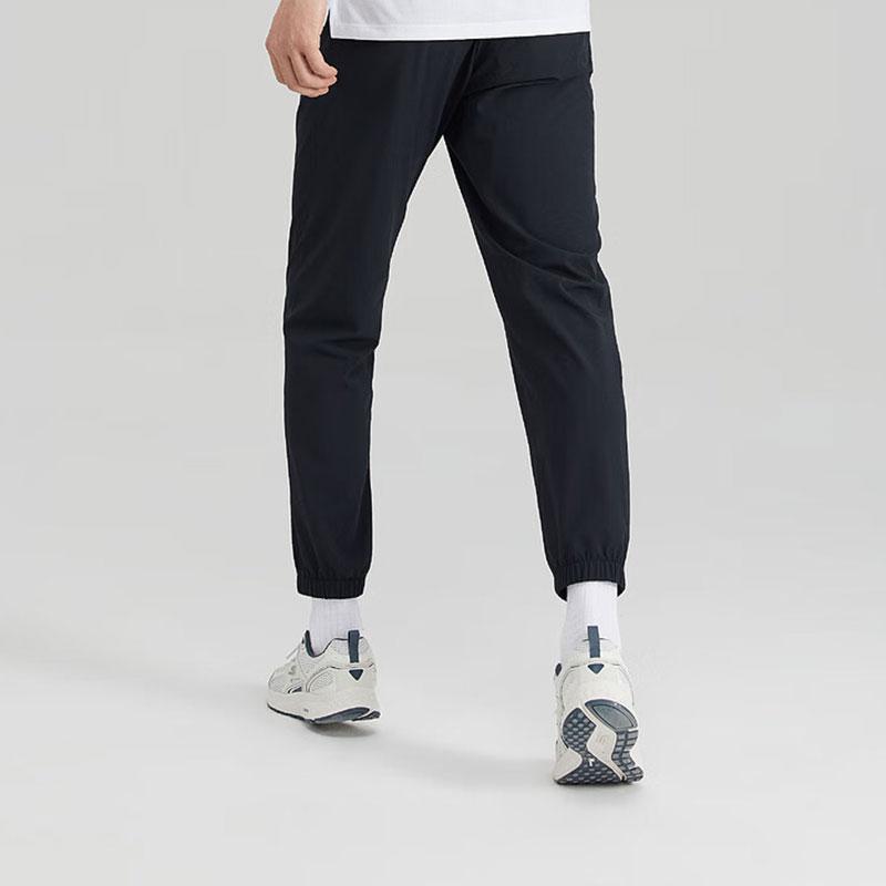 Skechers Basic Sports Series Lightweight Woven Elastic Waist Tapered Knit Pants Men bottoms Carbon-Black P223M085-0018