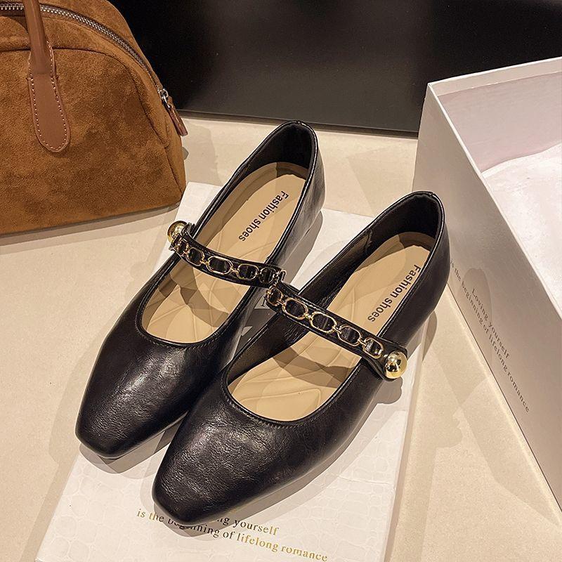 

Retro low-heeled soft-soled Mary Jane shoes for women s 2025 spring new models with skirts, small square heads, gentle wind, evening shoes 40