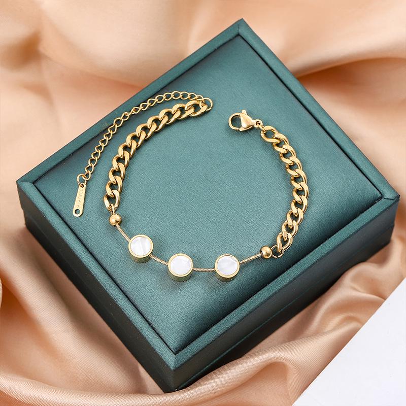 Elegantes Damenarmband aus Titanstahl - Stilvolles High-End-Design, Leichter Luxus, Vielseitiges Modeaccessoire