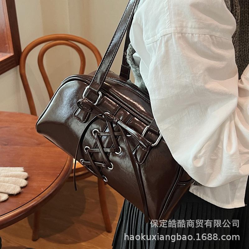 Bow Spice Girl Underarm Bag Women's 2025 New Autumn and Winter Tote Bag Shoulder Bowling Pillow Bag Commuter Bag