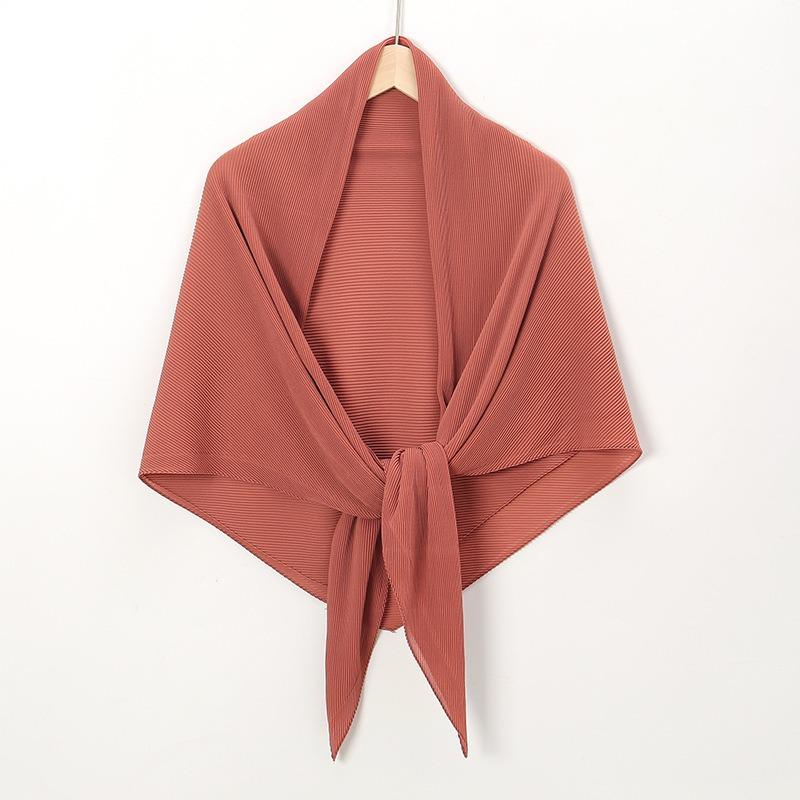 New solid color pearl chiffon wrinkled large square scarf fashionable Malaysia Indonesia solid color wrinkled headscarf scarf