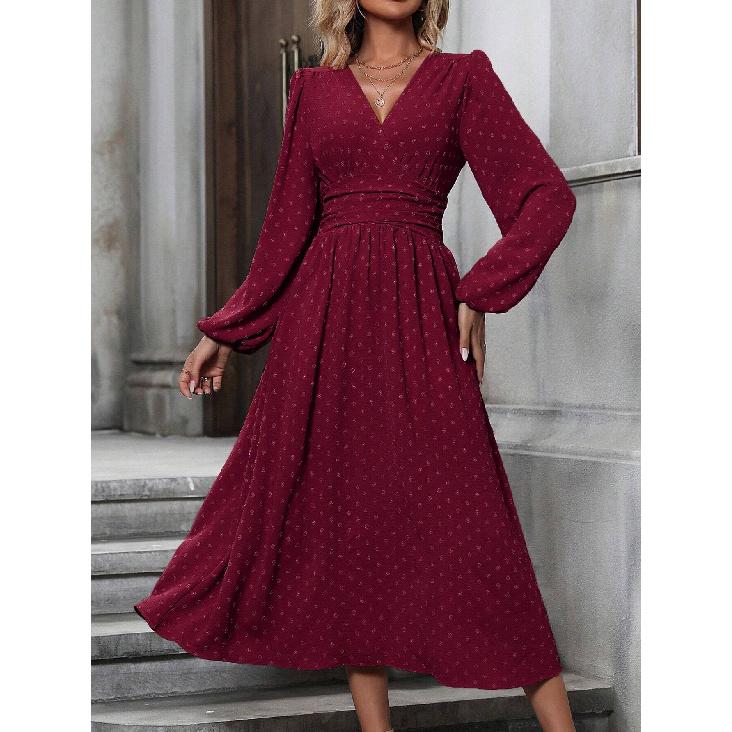 

New Spring and Autumn Dress with Medium Fur Ball, Slanted Collar, Lantern Sleeves, and Pleated Waist S вино красного