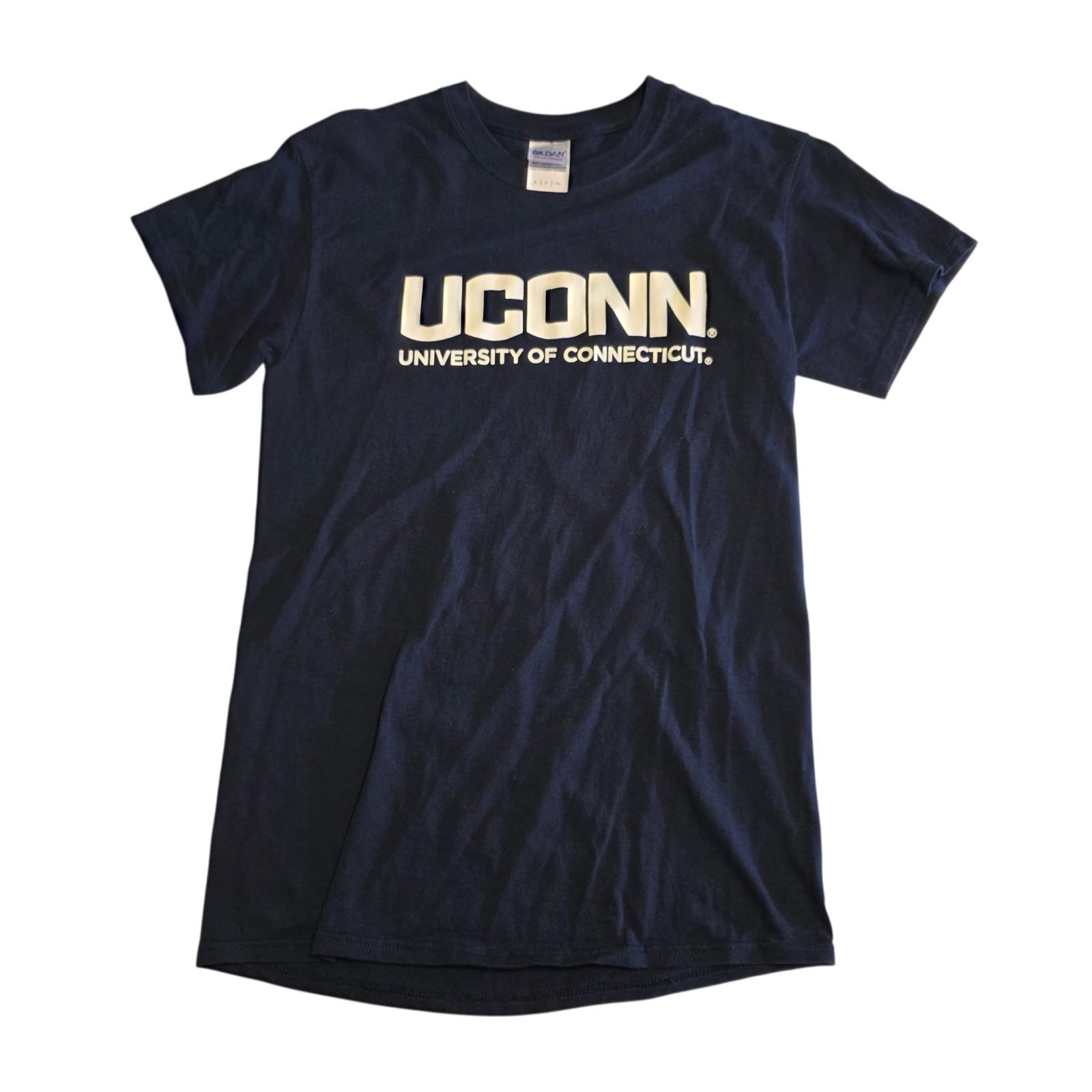 UCONN University of Connecticut T-Shirt Gildan Heavy Cotton Blue Size Small XXXL