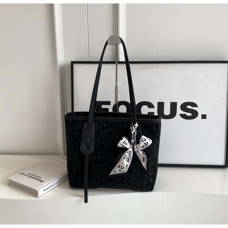 Fashion Commuter Large-capacity Bag Women's 2025 New College Student Class Bag Casual Versatile Shoulder Bag Tote Bag