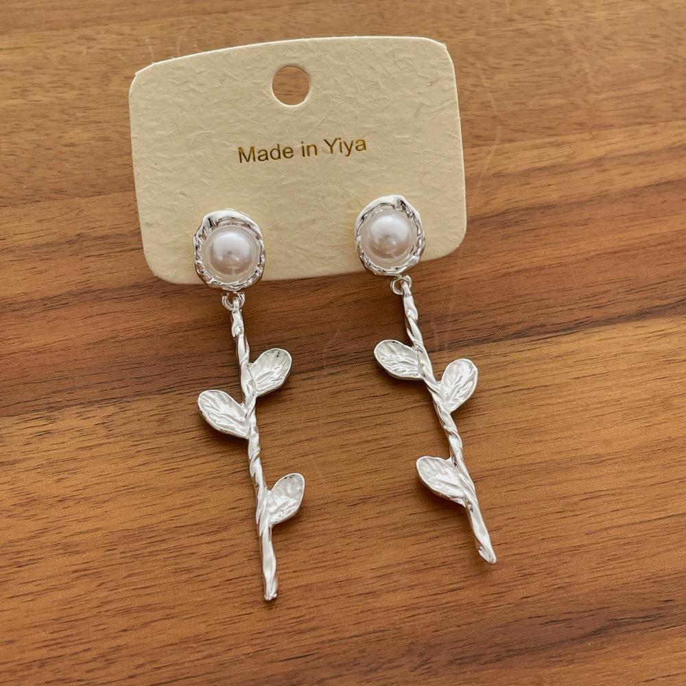 

Minar Simulated Pearl Resin Metallic Flower Long Tassel Drop Earrings for Women Silver Plating Copper Alloy Jewelry жемчужный