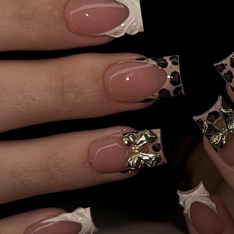 Reusable Press On Nail With Leopard Print 3D Bows Design Hypoallergenics ABS Material Instants Manicure Solution For Busy Women