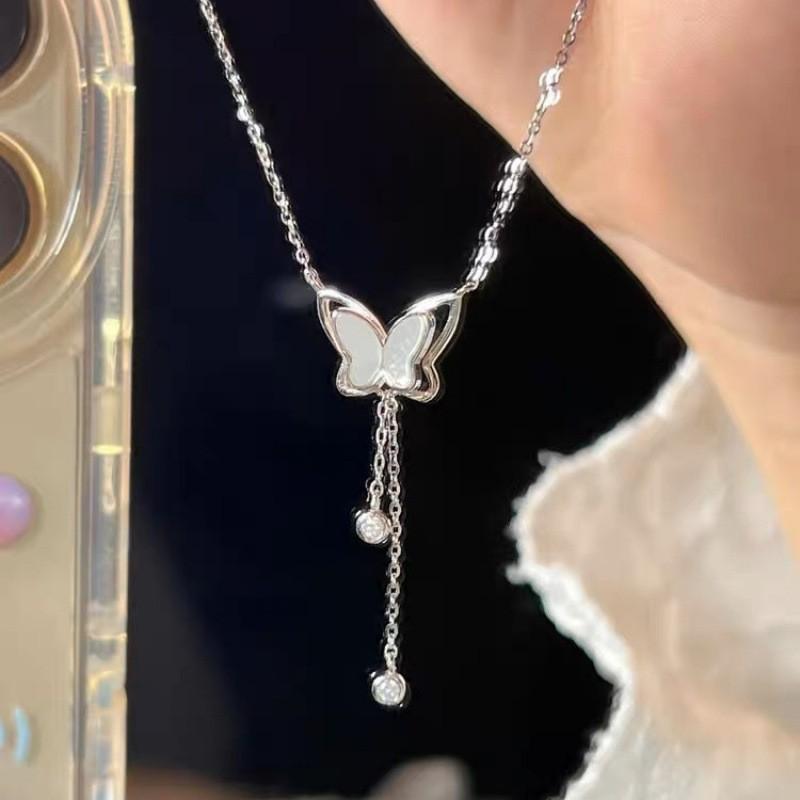Titanium Steel Does Not Fade, Simple High-End Necklace Women'S Design Temperament Collarbone Chain Fashionable Personalized Pendant