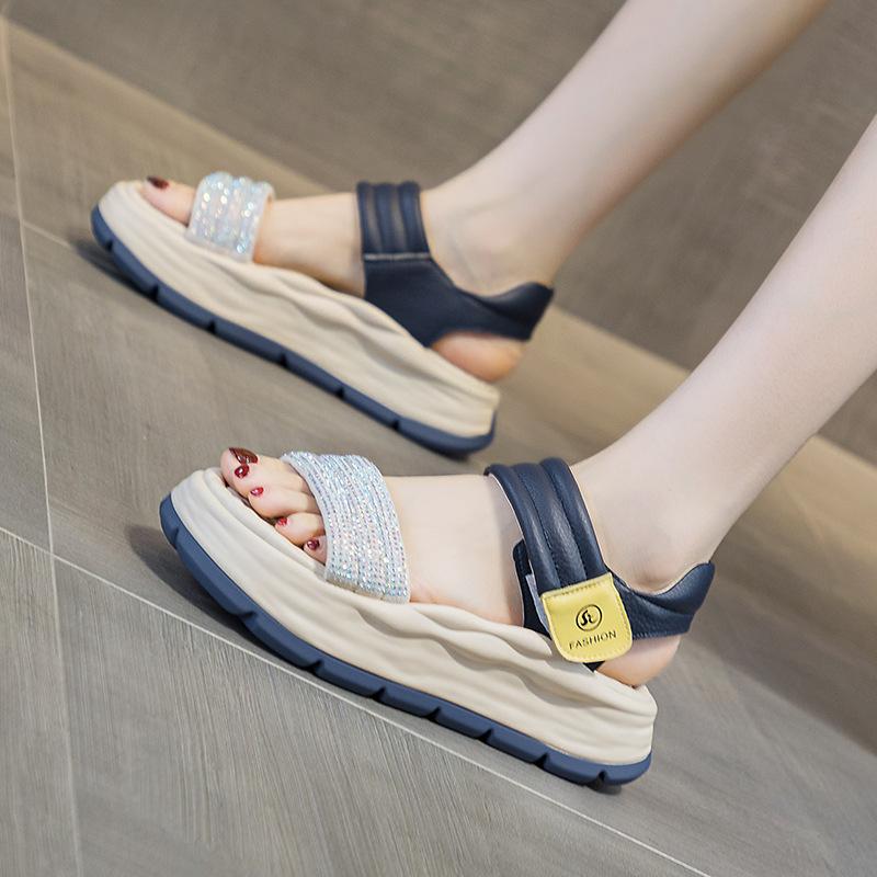 Thick sole height increase 2025 new summer sandals women's Xiaobai breathable versatile leisure sports popular beach sandals