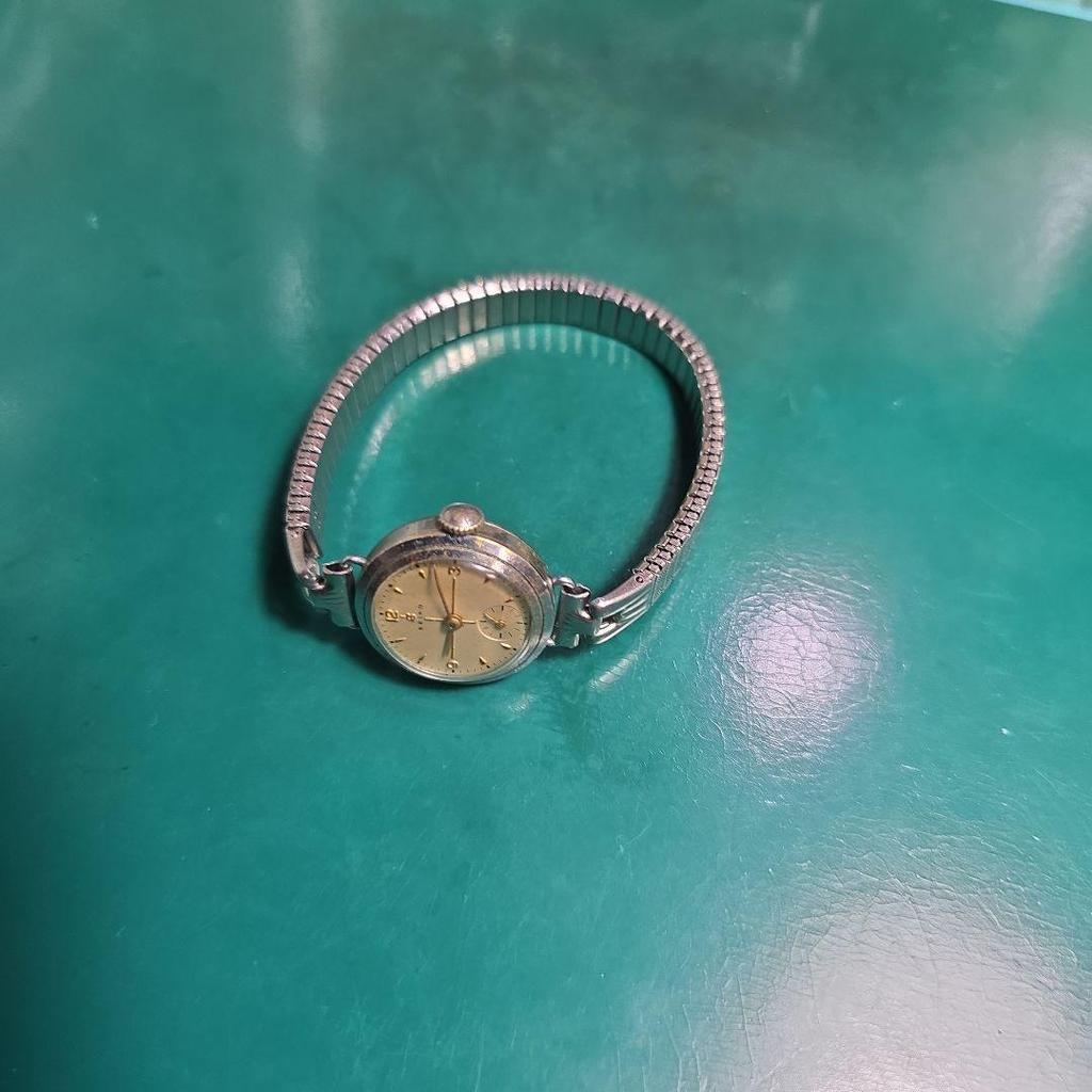 [USED] Seiko Classic Hand-wound Watch with Ivory Dial, Working Condition.