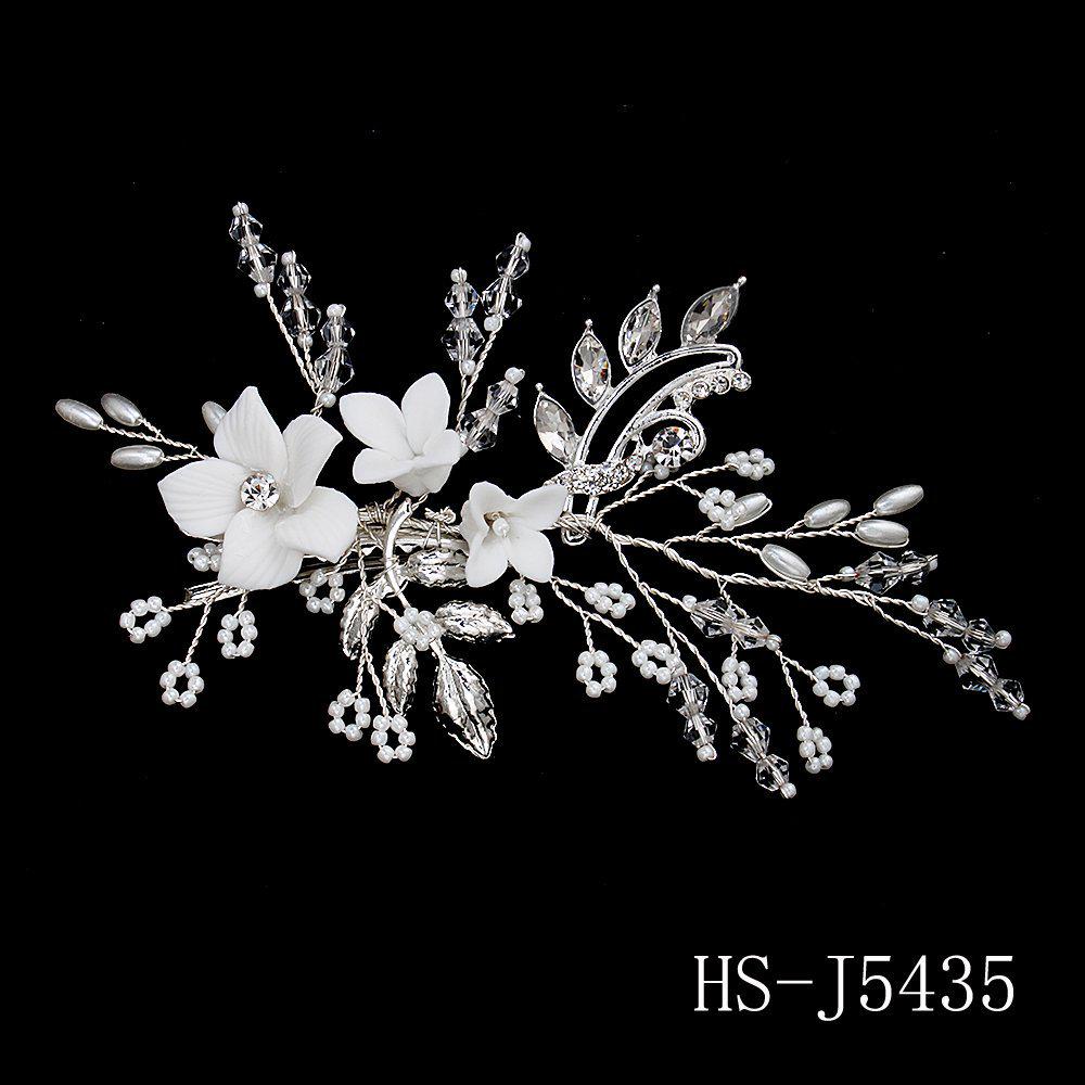 Handgefertigter Braut-Haarkamm mit Perlen, Strass und Blumen mit Blättern