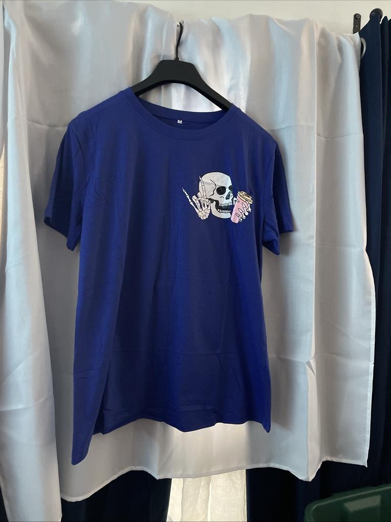 #346 Skully Blue T-shirt Size L Skull Holding Coffee Mug