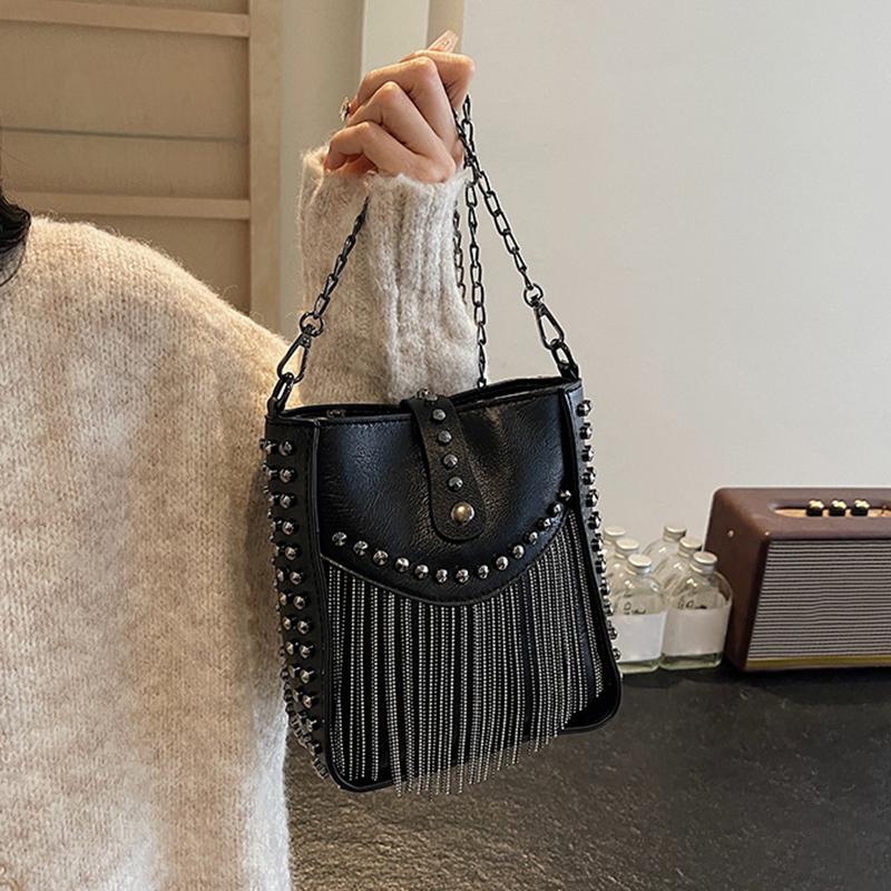 Mini Punk Style Crossbody Bags Women Rivets and Tassels Retro Bags Small Messenger Bags Fashion Vintage Packages CLE