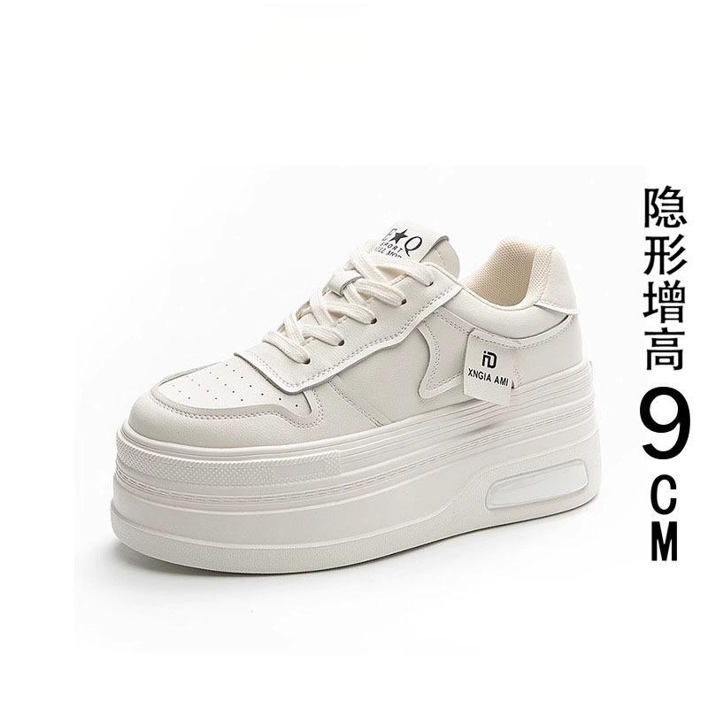 

Высокое качество~ маленькие кожаные маленькие белые туфли женские 2025 весна новые повседневные с внутренней высотой на танкетке, толстая базовая подошва 39