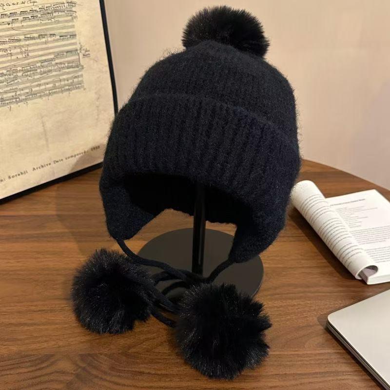Fashionable Wool Ball Beanie Hat Pullover Ear Protector Knitted Warm Hat Ladies Cute Versatile Wool Hat
