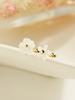 Minimalpiercing 14K Mother-Of-Pearl Flower Piercing Earrings
