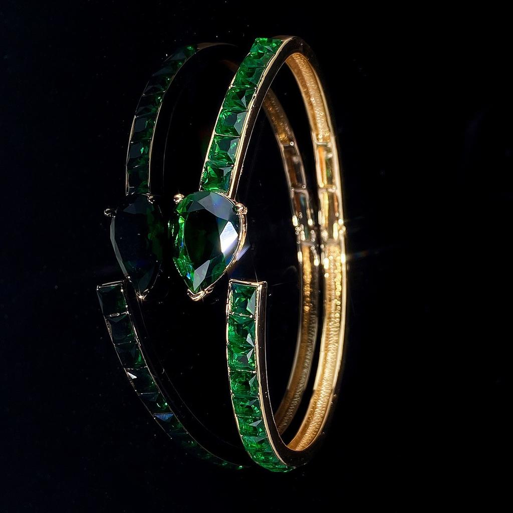 Fashionable and Classic Open Snake-shaped Emerald Zircon High-end Bracelet