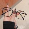 1 Stück kleine quadratische Vintage-Brille für Damen. Gesichtsschlankmachend, ultraleicht, elegant, perfekt für Büro & Alltag.