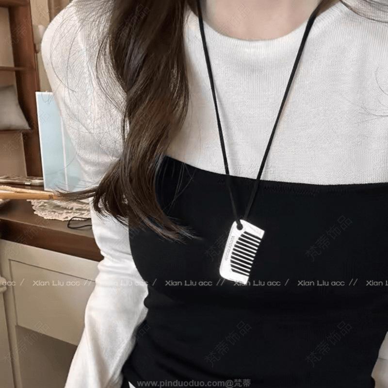 Geometric Pendant Necklace With Large And Small Squares