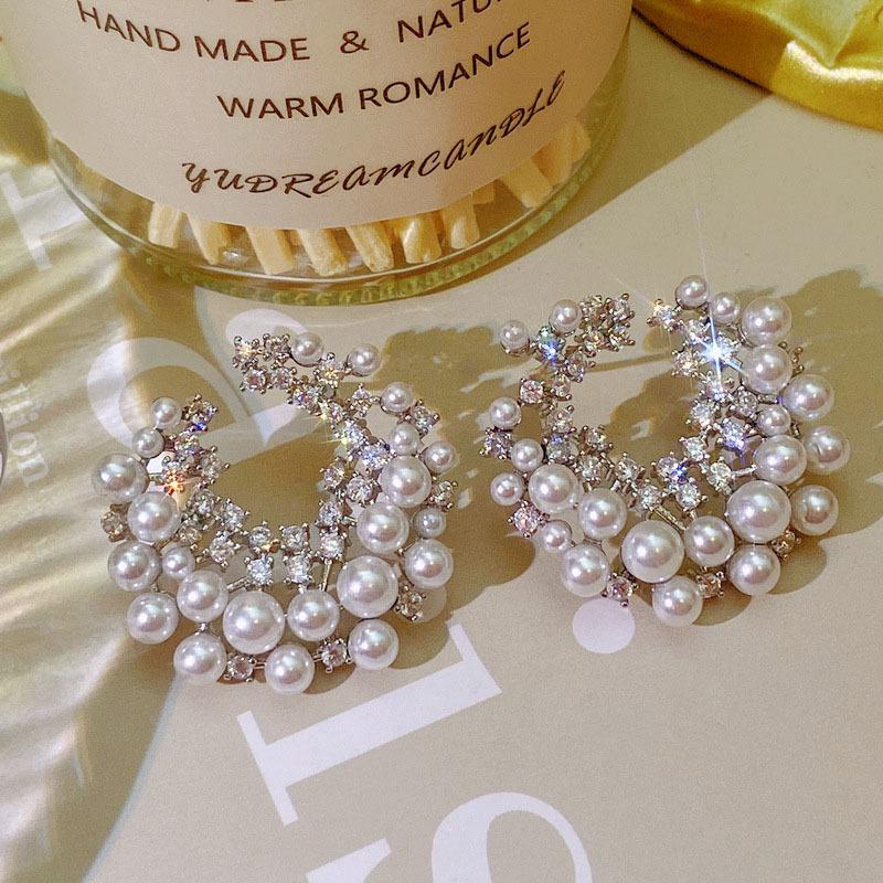 Light luxury high-end sense geometric irregular round C-ring pearl earrings 111 silver needle zircon stud earrings women's versatile earrings