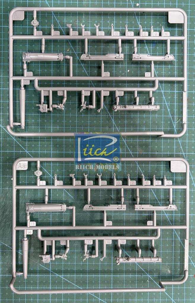 Rich Model 1/35 Maßstab Amerikanische 75mm Haubitze M1A1 Packhauser M8 Lafette mit Zwei Geschützen (RV35001) Plastikmodellbausatz RC35001 (Kanone)