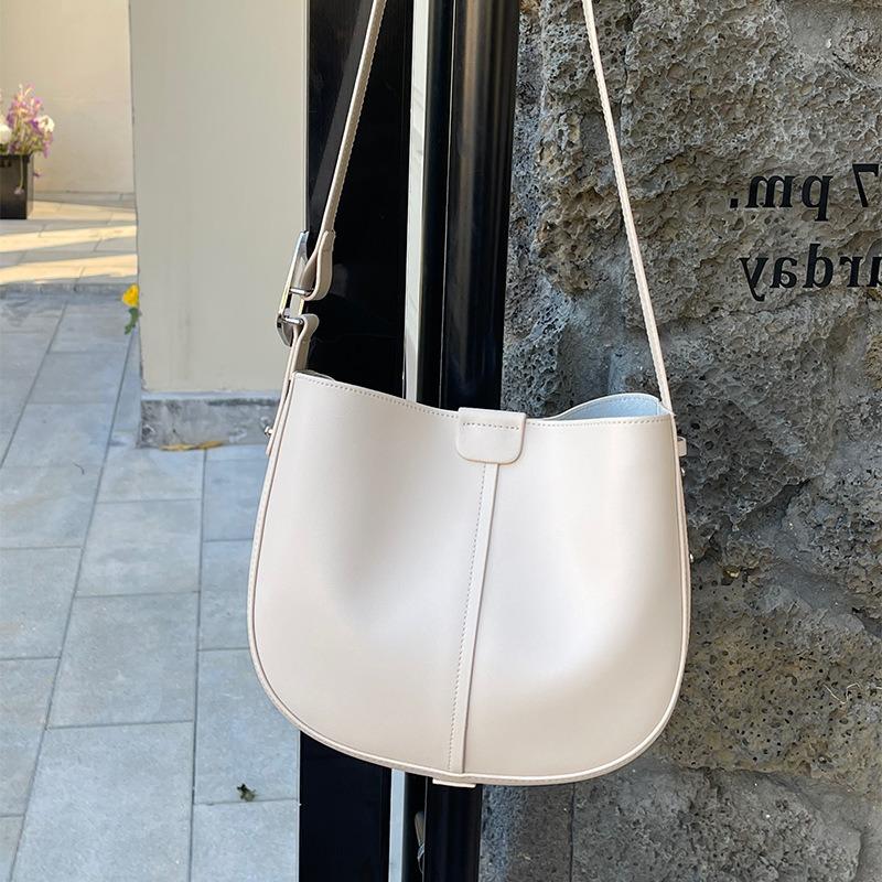 Bucket Bag Cowhide Saddle Bag Single Shoulder Crossbody Bag Women's Premium Commuter Underarm Bag