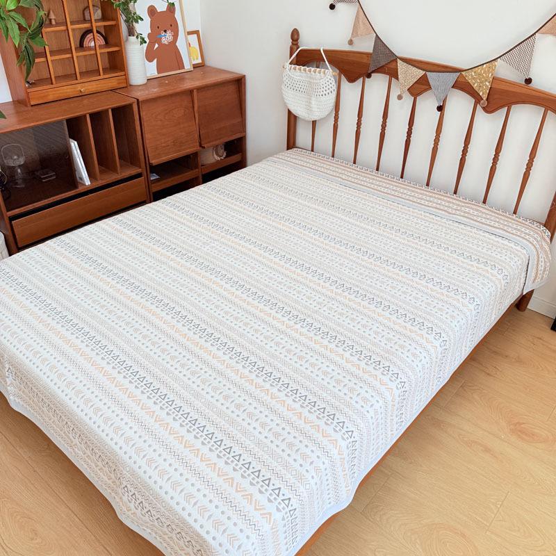 Pure Cotton Six-Layer Gauze Mat: Cool, Soft, and Thick - Perfect for All Seasons, Babies, and Dorm Beds