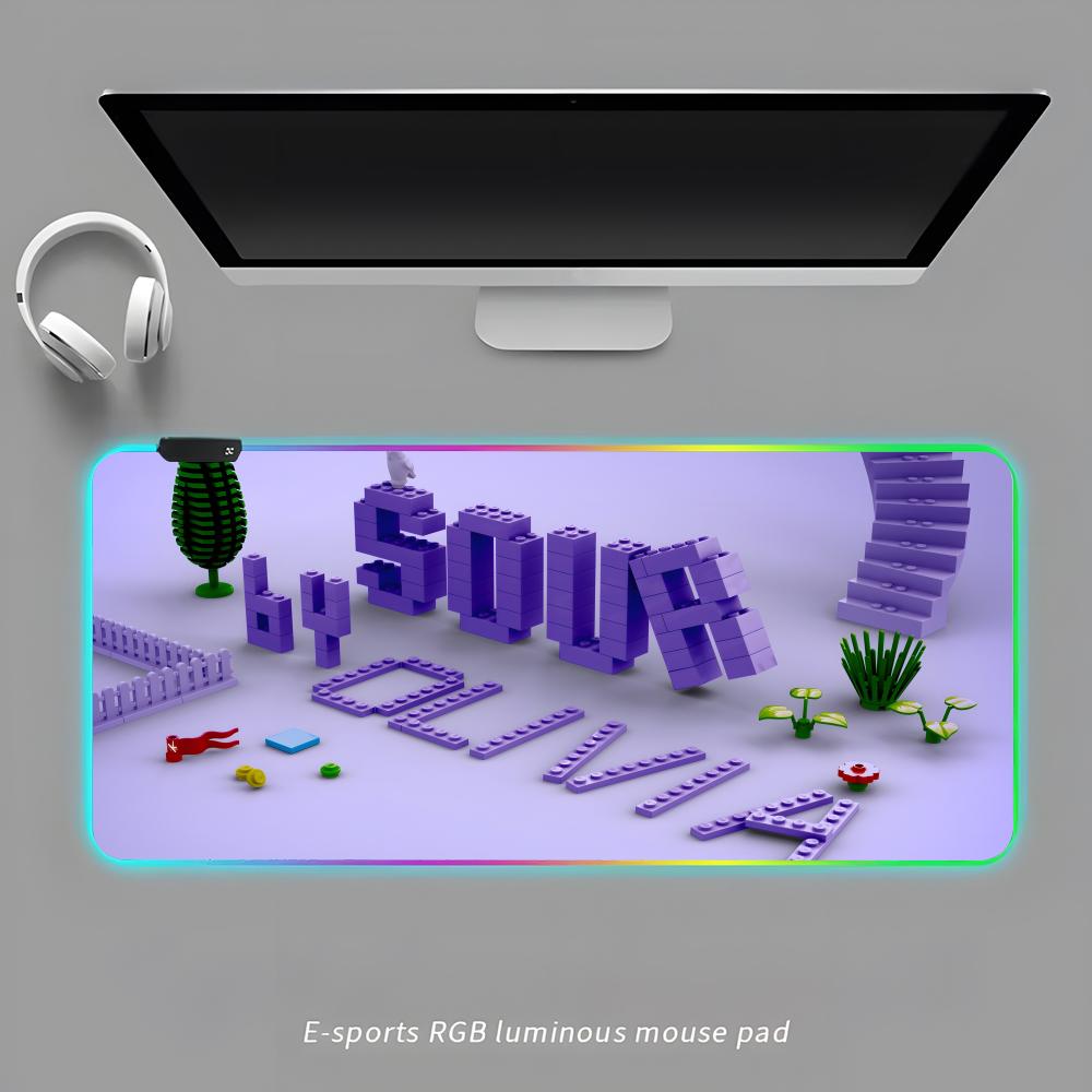 Singer O-Olivia RodrigoES Mouse Pad RGB Gaming Mouse Pad Desk Mat HD Gamer Large LED Light XXL MousePads RGB600x300x3mm