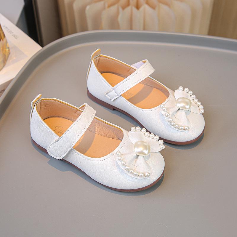 Girls' Black Leather Princess Shoes - Soft, Non-Slip Sole, Versatile for Spring/Autumn