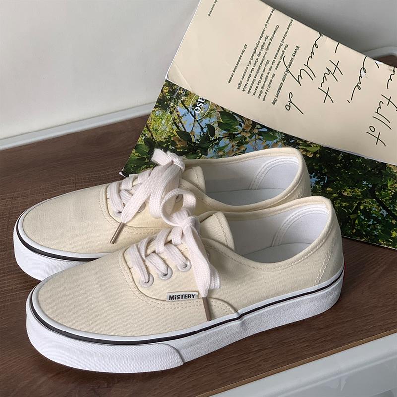 Fashion Women Sneakers 2025 New Spring Autumn Brand Luxury Vulcanize Shoes Casual Footwear Zapatillas Mujer Light Flat Breathable Shoes