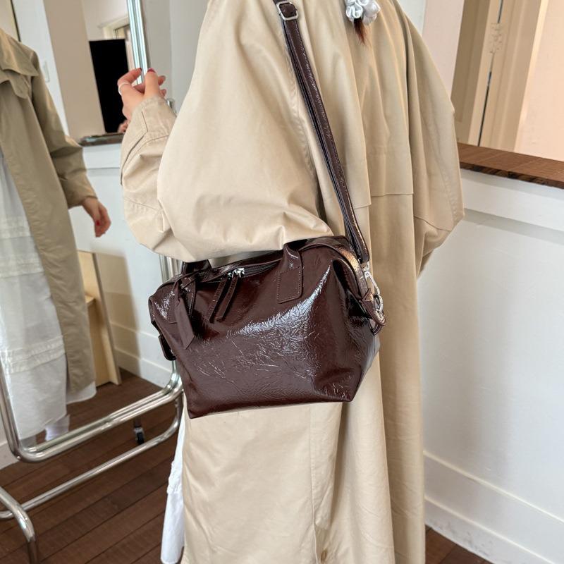 Retro Niche Handbag Bag Women's New Fashion Simple Shoulder Bag Large Capacity Commuter Messenger Bag