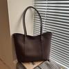 Retro Tote Bag Women's New Fashionable Simple Largecapacity Armpit Bag Casual Niche Design Commuter Shoulder Bag