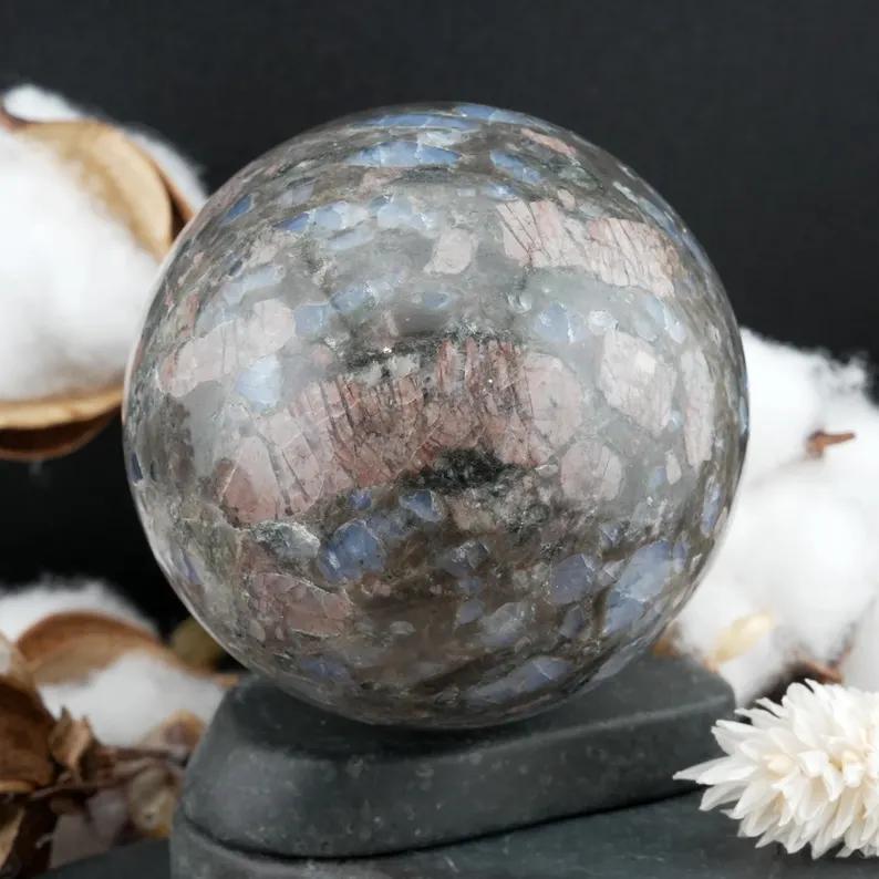 High Quality Natural Blue Crystal Sphere Crystal Sphere Pure Polished Quartz Ball Healing Feng Shui Home Decor