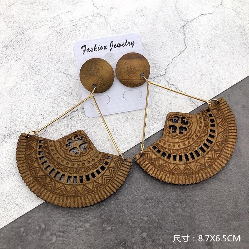 Bohemian Wood Earrings Women's Personality Exaggerated Print Flower Stud Earrings Vacation Versatile Temperament Earrings