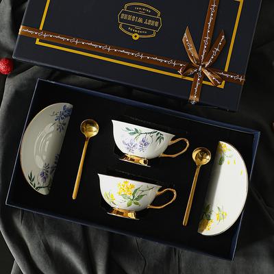 Europäische Knochenporzellan-Kaffeetassen und -Untertassen, hochwertiges, exquisites und hochwertiges britisches Nachmittagstee-Set, Keramik-Wasserbecher als Geschenk