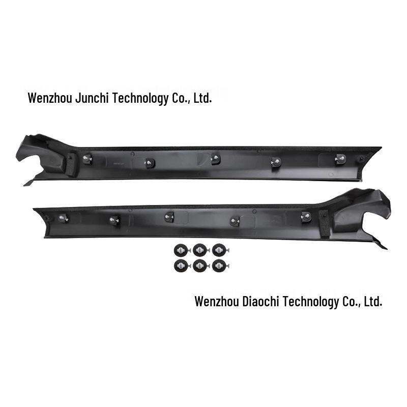 LR046853: Land Rover Discovery 3 & 4 Windshield A-Pillar Trim
