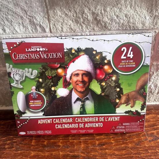 Calendar de Advent de Crăciun Cutie cadou 24 grile Mini 3D Personaj de film Figurină Crăciun 24 de zile Calendar numărătoare inversă Bling Box Cadou de sărbători